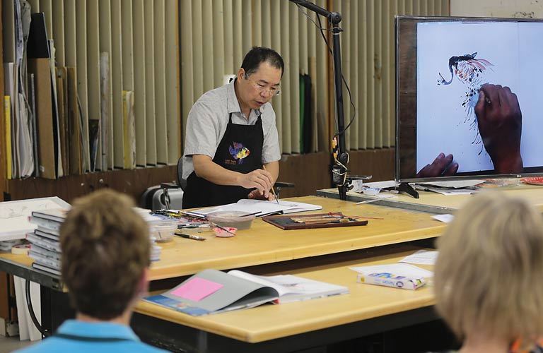 Artist Lian Quan Zhen doing a demonstration at the 2016 Clay Watercolor Workshop at LCCC.